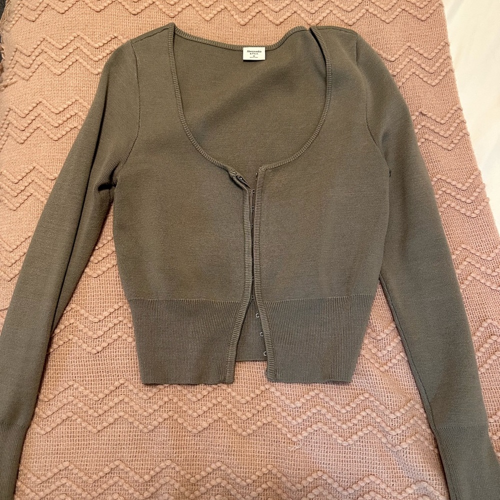 Abercrombie Women’s sweater